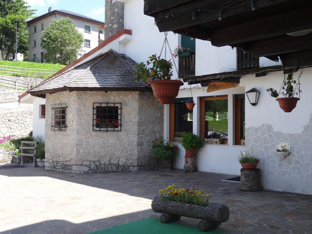 Hotel La Caminatha Val di Zoldo Exterior foto