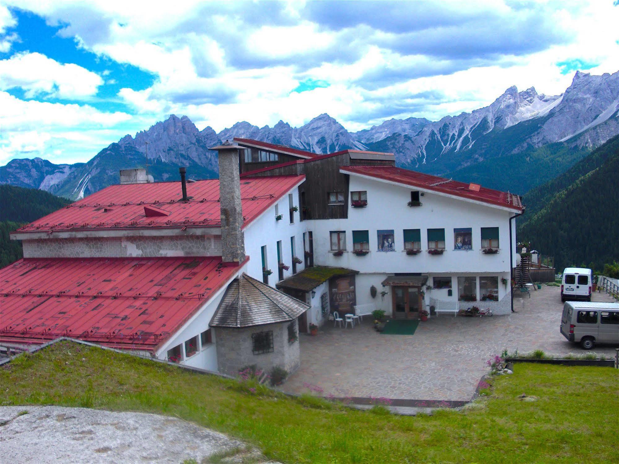 Hotel La Caminatha Val di Zoldo Exterior foto